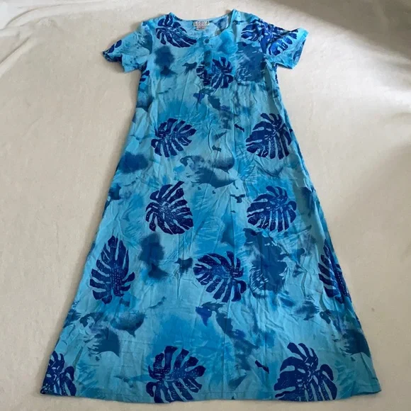 Desert Shores | Dresses | Vtg Desert Shores Tropical Palm Tree Leaf Short Sleeve Rayon Midi Dress Blue | Poshmark Desert Shores | Dresses | Vtg Desert Shores Tropical Palm Tree Leaf Short Sleeve Rayon Midi Dress Blue | Poshmark